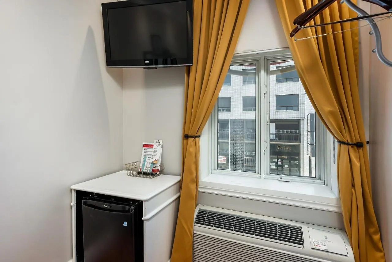 Samesun Montreal Hotel & Hostel Canada