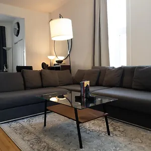 Holiday home Perfect For Groups Big Livingroom 2 Backyard 3br, Montreal